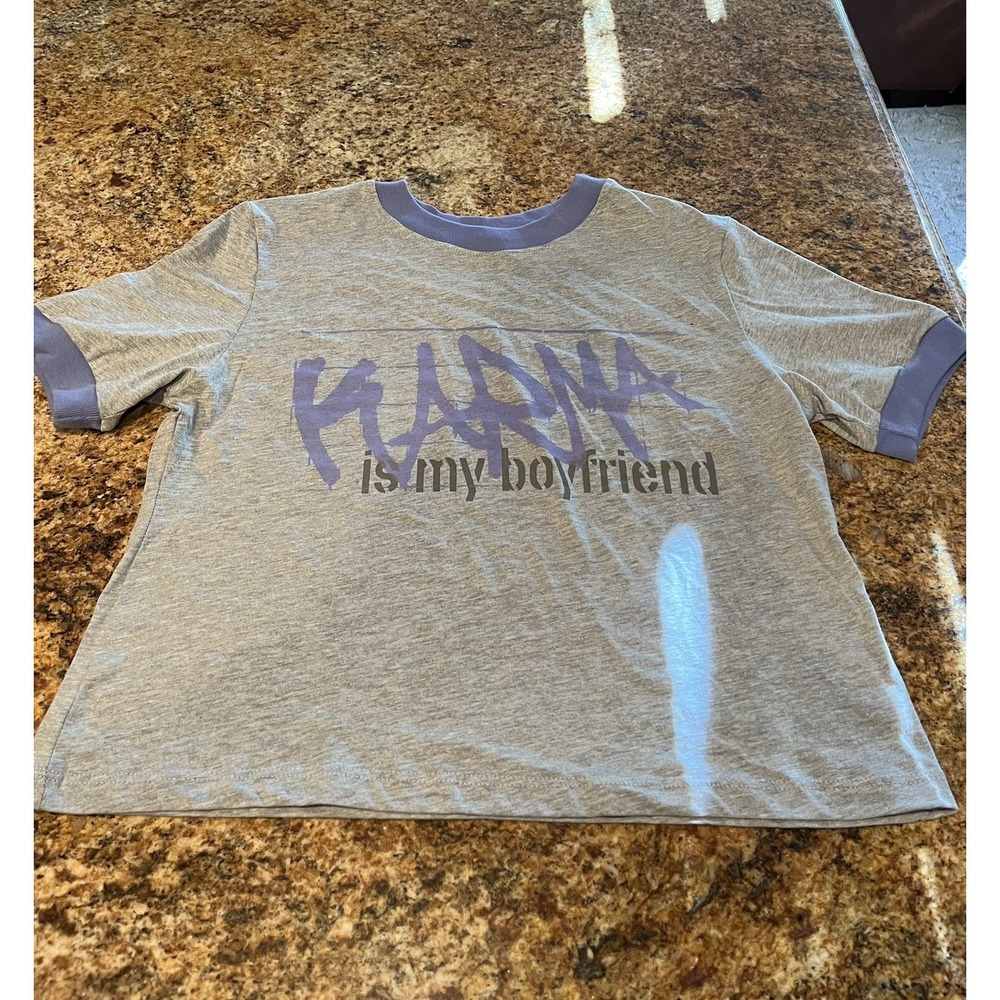 Taylor Swift Karma Is My Boyfriend Cropped Ringer T Shirt Size‎ Small Brand New